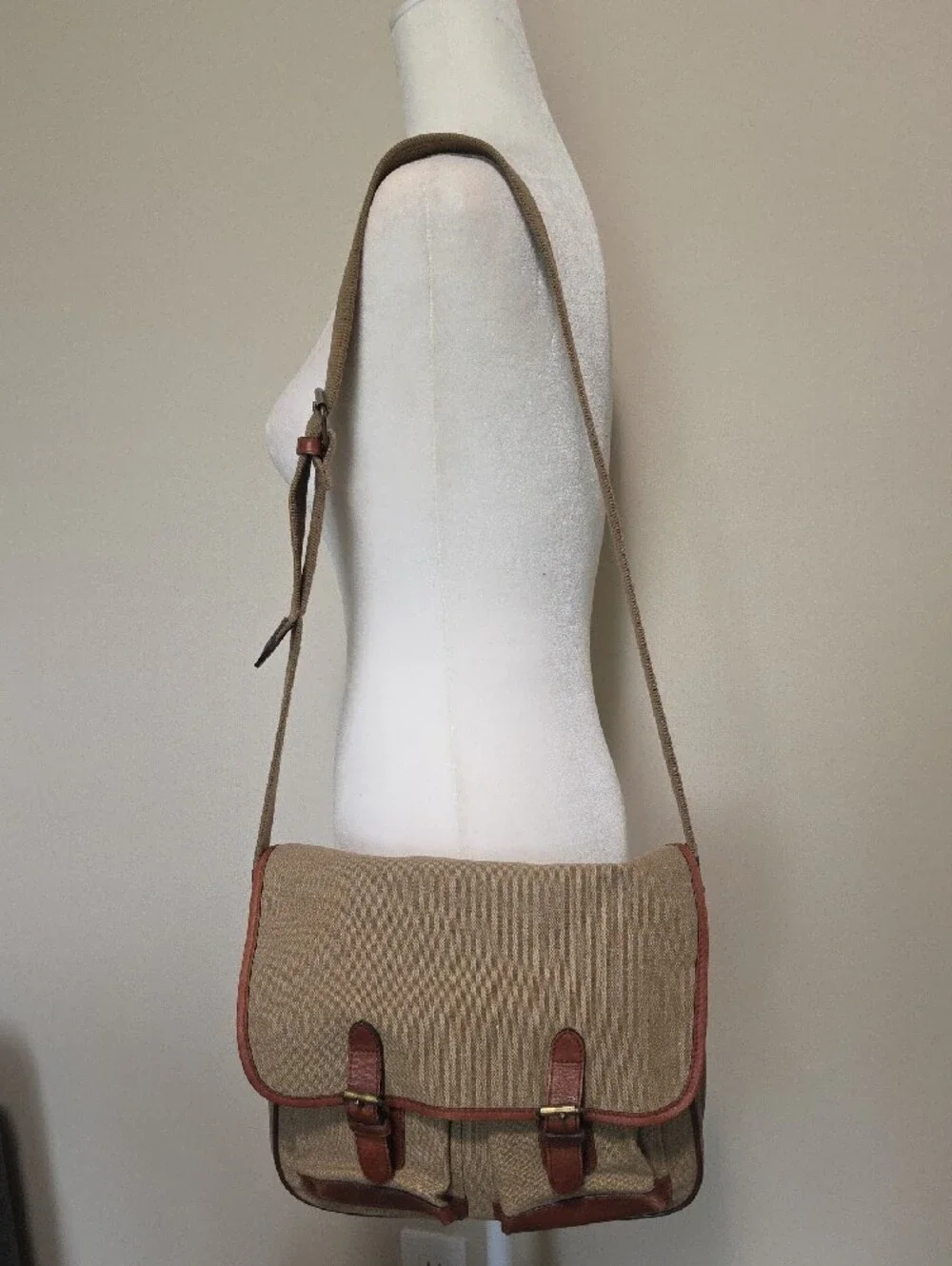 Vintage Liz Claiborne Leather Co Canvas Messenger Bag Tan Crossbody 12